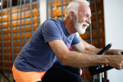 Indoor Cycling Instructor teaching a full class